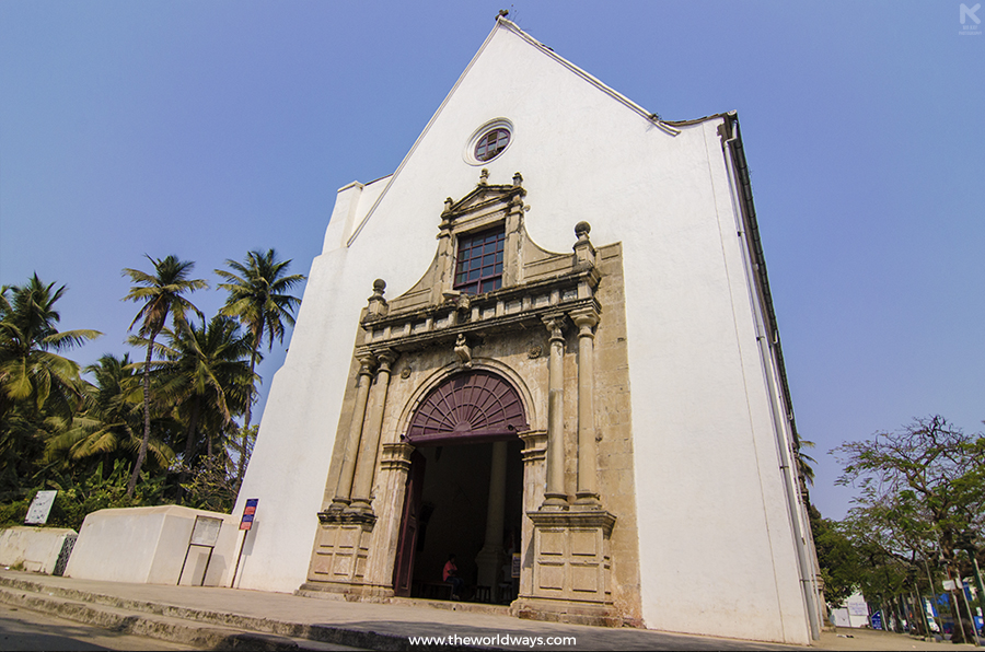 Entrance of Basilica of Bom Jesus at Moti Daman - Daman Travelogue
